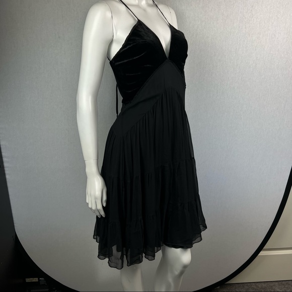 ❗️SOLD❗️NWT Bebe Velvet & Silk Strappy Backless Busty Little Black Mini Dress - Picture 8 of 16